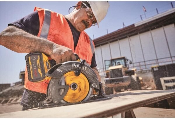DEWALT FLEXVOLT Circular Saw Review Powerful 7-1/4-Inch Tool for Precise Cutting