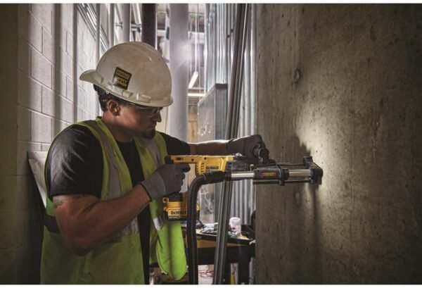 61ZXDXdO8L._AC_SL1000_ DEWALT 20V MAX SDS Plus Rotary Hammer DCH133B review powerful lightweight cordless tool