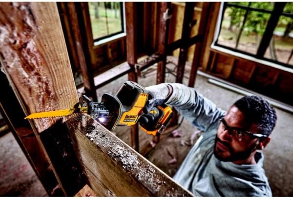 71aRf07jh5L._AC_SL1000_ DEWALT 20V MAX Reciprocating Saw Review Compact Performance with One-Handed Design