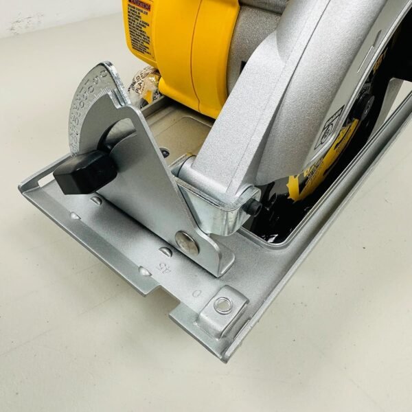 Comprehensive review of DEWALT DCS566 20V Circular Saw for precise woodworking tasks