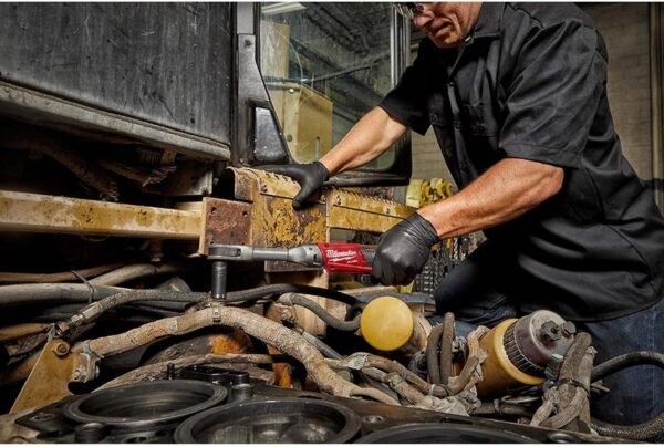Milwaukee M12 Fuel 3/8 Extended Ratchet review powerful tool for tight spaces